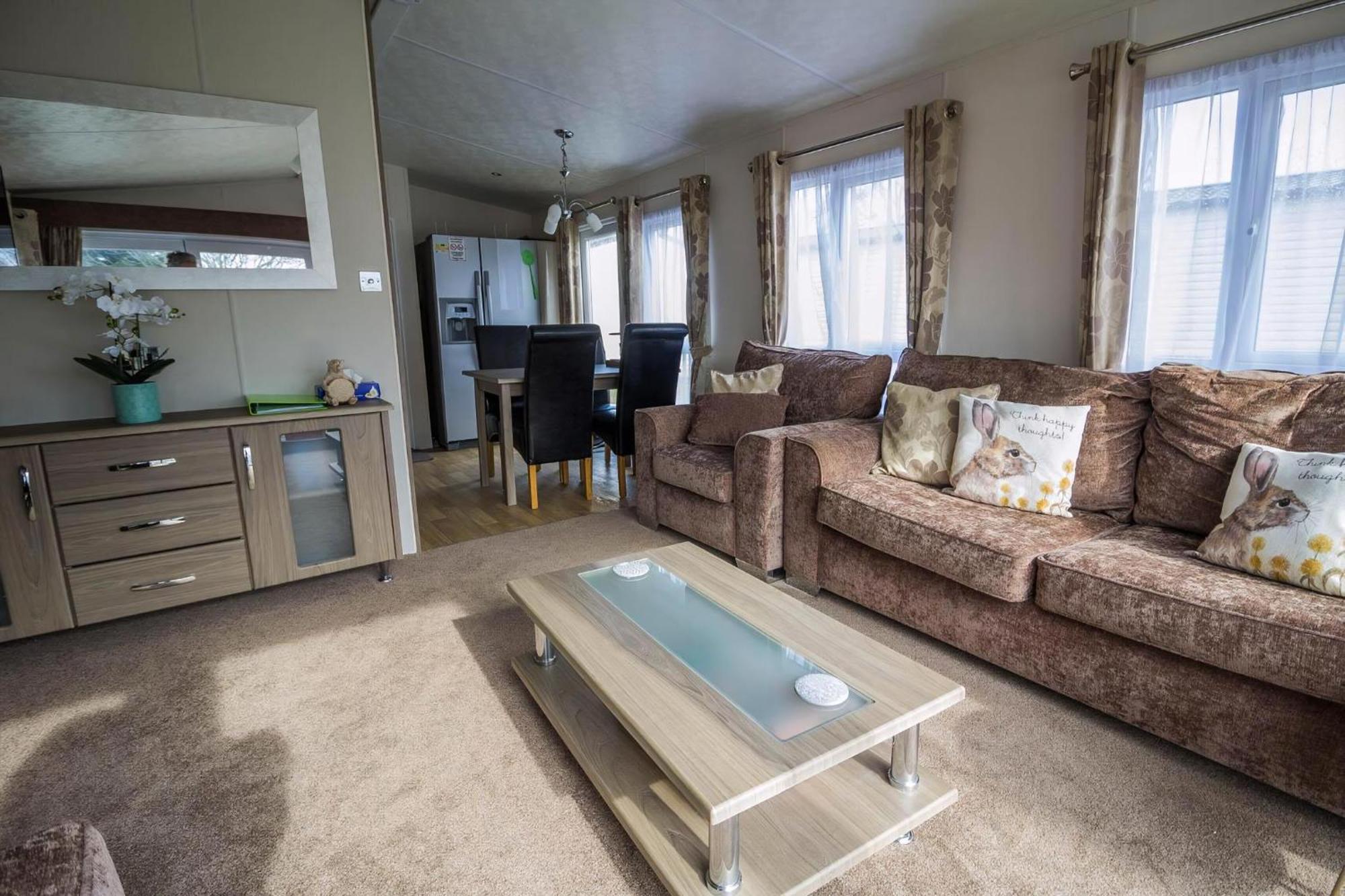 Modern 6 Berth Caravan At Highfield Grange In Essex Ref 26609P Clacton-on-Sea Exteriör bild